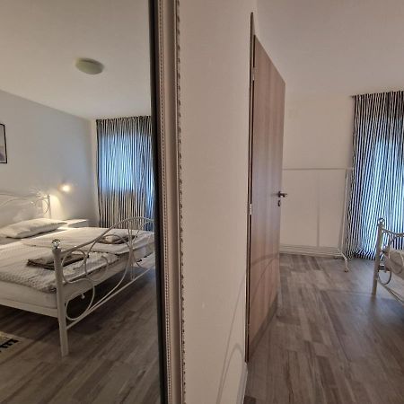 Apartman Castle Tusilovic Exterior foto